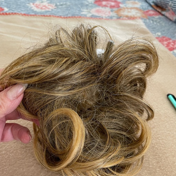 Set of 3 Hair clip on Hairdo’s - Picture 8 of 13